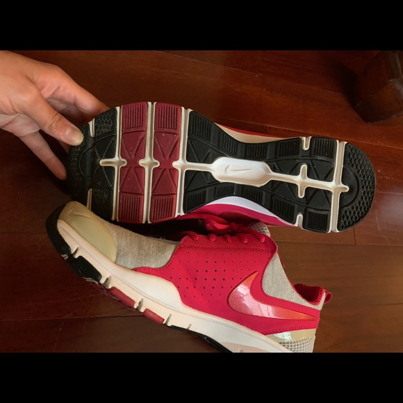 memory foam running shoes nike